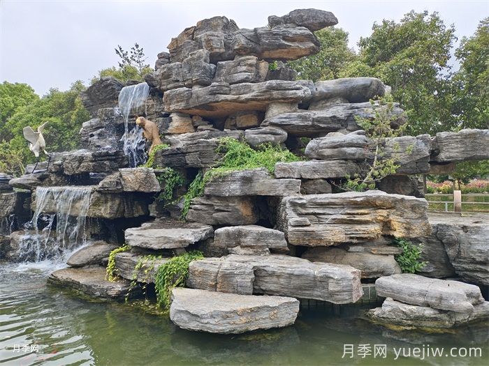景觀石的特點(diǎn)及應(yīng)用(圖3)